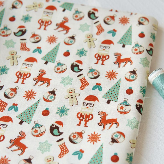 ผ้าคอตตอน 100% ผ้าเมตร งานเกรดพรีเมียม หน้ากว้าง 140 เซนติเมตร หรือ 55 นิ้ว พิมพ์ลายคริสต์มาส