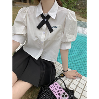 [3558] เสื้อสีขาวคอปกผูกโบดำ