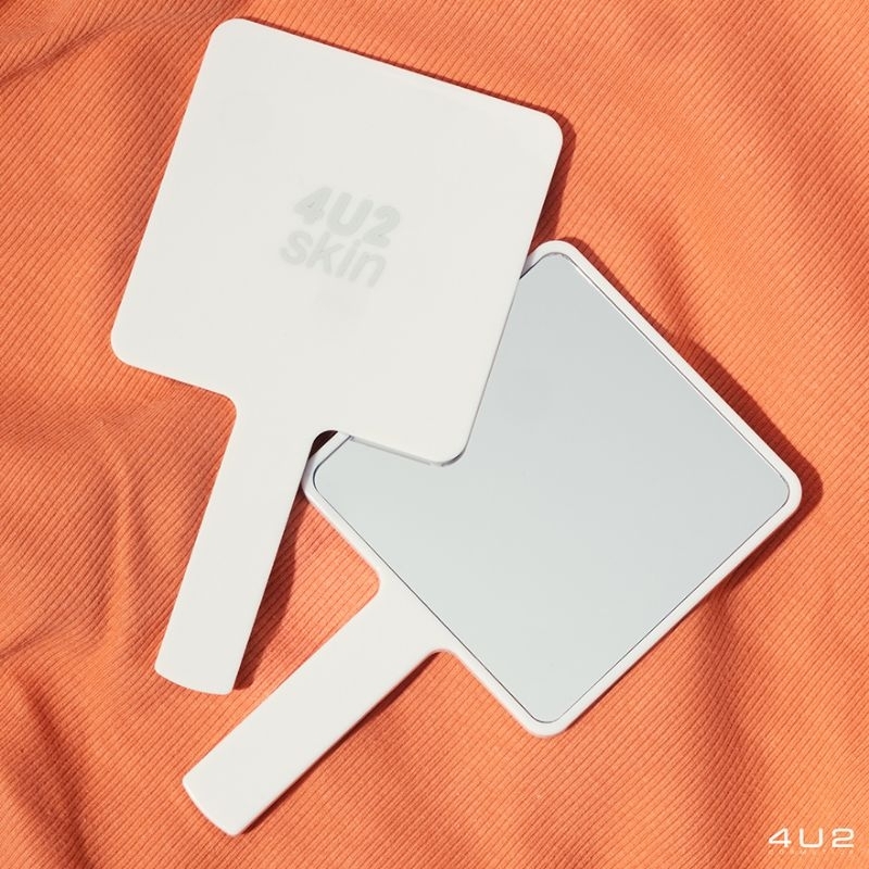 4U2 SKIN MIRRORกระจกสี่เหลี่ยม สีเทาหม่น Minimal ขนาดพกพาใช้งานง่าย จับถนัดมือ เ
