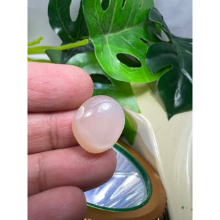 16 carats Natural moonstone 15x17mm 1 pieces