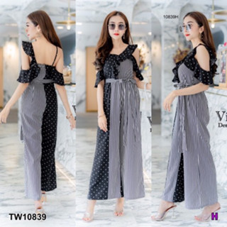 CS10839 จั๊มยาวแขนกุดไหล่ระบาย Long sleeveless jumpsuit with ruffled shoulders.