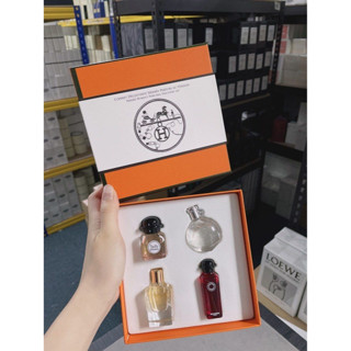 HERMES WOMEN’S PERFUMES DISCOVERY SET (4X7.5ML) 4IN1 SET ▪️ 7.5ml x4 ▪️ INBOX  ▪️ ส่งฟร HERMES WOMEN’S PERFUMES DISCOVER