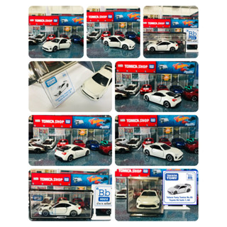 SET BOX MODEL TOMICA VEHICLE : TOYOTA 86 WHITE No.86 + ACRYLIC COLLECTIN BOX