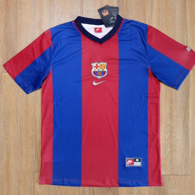 เสื้อบอลย้อนยุค ทีมบาร์เซโลน่า ชุดเหย้า ปี 1998/99 งานเกรด AAA Barcelona Home Retro 1998/99 AAA