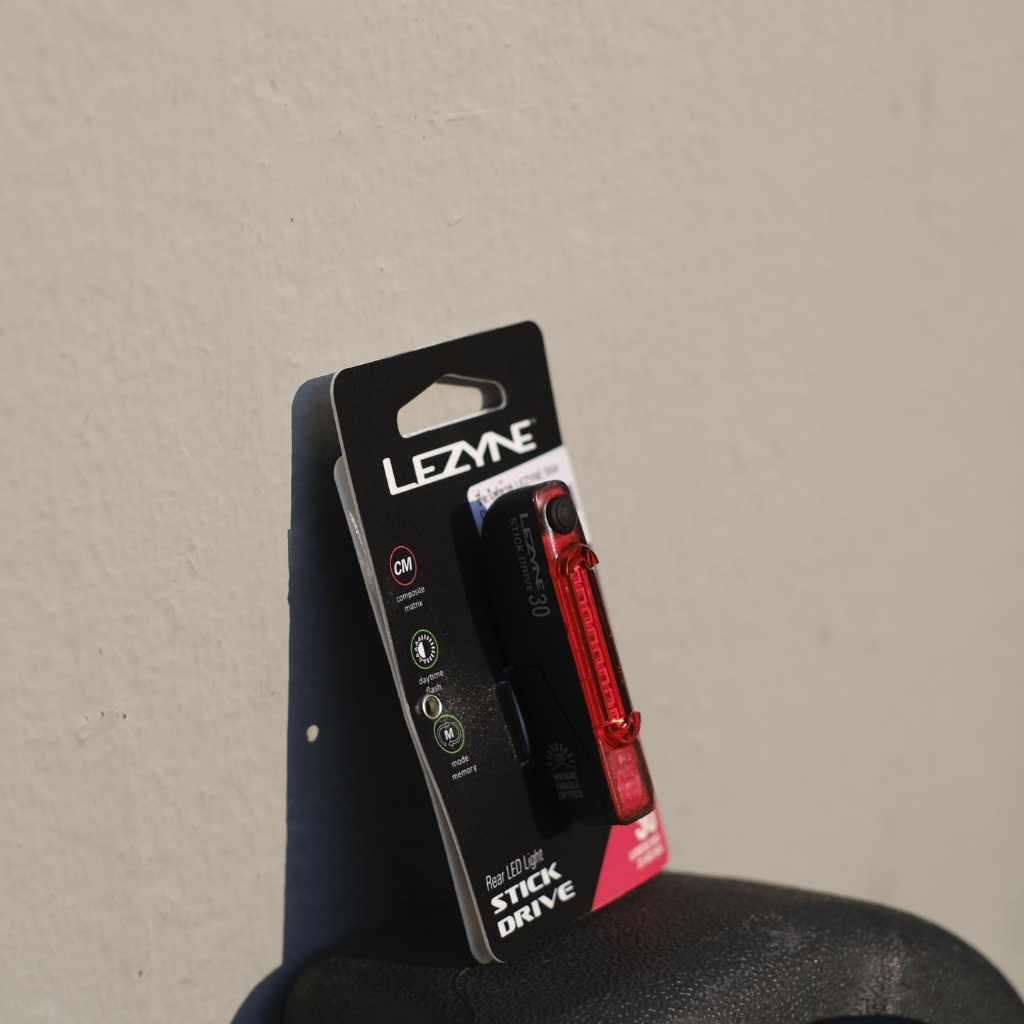 ไฟท้ายจักรยาน Lezyne Stick Drive
