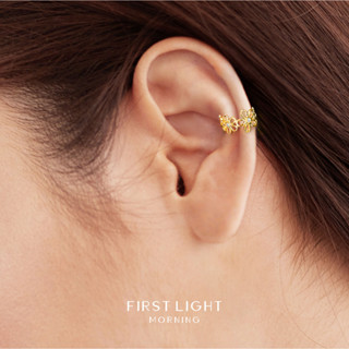 First Light Morning : Blooming Cuff (ราคาต่อ1 ข้าง) ต่างหูหนีบฝังคริสตัล