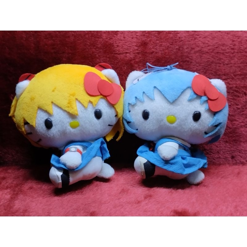 ตุ๊กตา Hello Kitty x Evangelion Asuka &amp; REI ในชุดนักเรียน