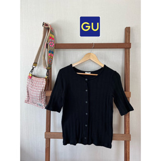 GU x cotton x L ผ้าร่อง สีดำ แขนสามส่วน อก34-36  ยาว 22 รอบเเขน 10  Code : 749(6)