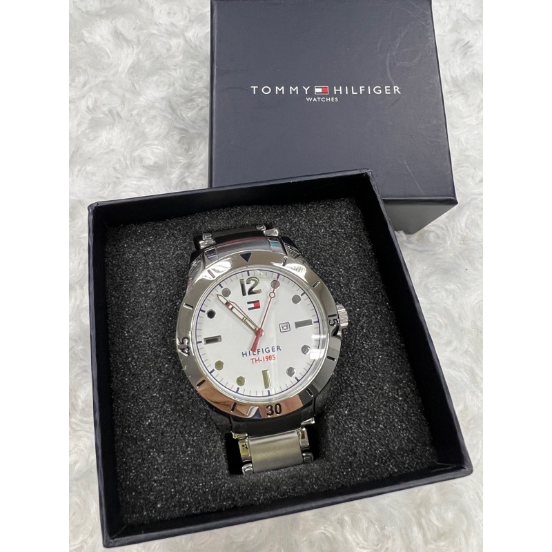 นาฬิกาผู้ชายแบรนด์ TOMMY HILFIGERแท้จากอเมริกา