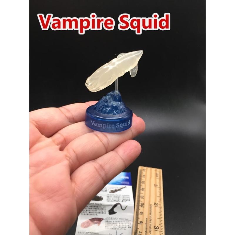 ฟิกเกอร์ สัตว์ทะเล งานฝาพิเศษ สีใส ปลาหมึก หมึกแวมไพร์ Vampire Squid  Deep Sea Odyssey Kaiyodo mini 