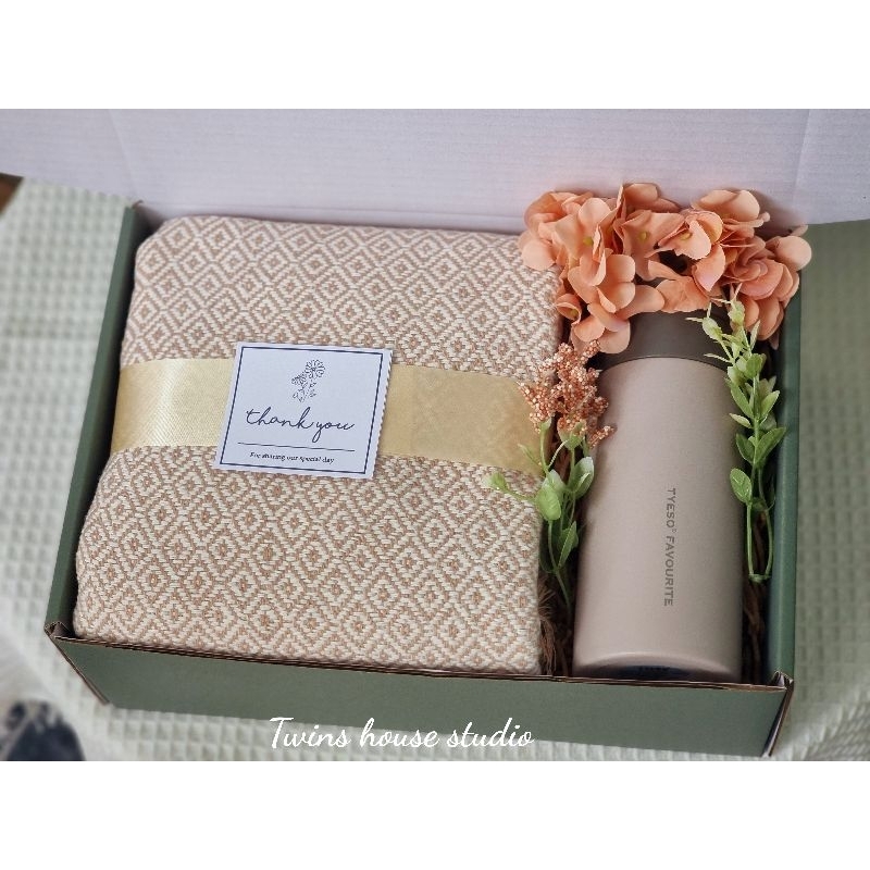 ชุดผ้าฝ้ายคู่กระบอกน้ำ ทักถามสีผ้าพร้อมส่งก่อนสั่งซื้อ