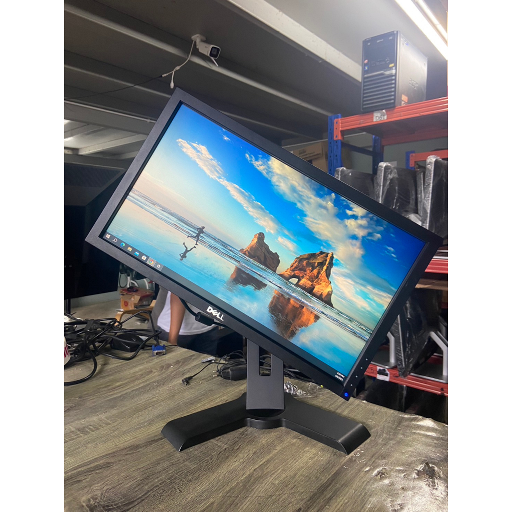 จอคอม 20นิ้ว DELL หมุนเป็นแนวตั้งได้ มี2พอท VGA DVI