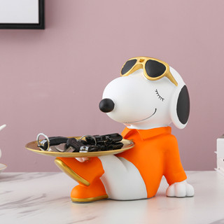 โมเดล Snoopy ถือถาด วัสดุเนื้อเรซิ่น ตั้งประดับตกแต่ง พร้อมถาดวางของ เครื่องประดับ เครื่องสำอาง อาหาร สวยเก๋มากค่า