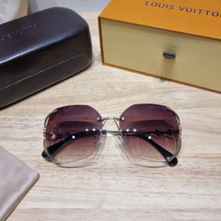 LV Unisex Sunglasses UV protection premium for gift with Box set  Lv-22