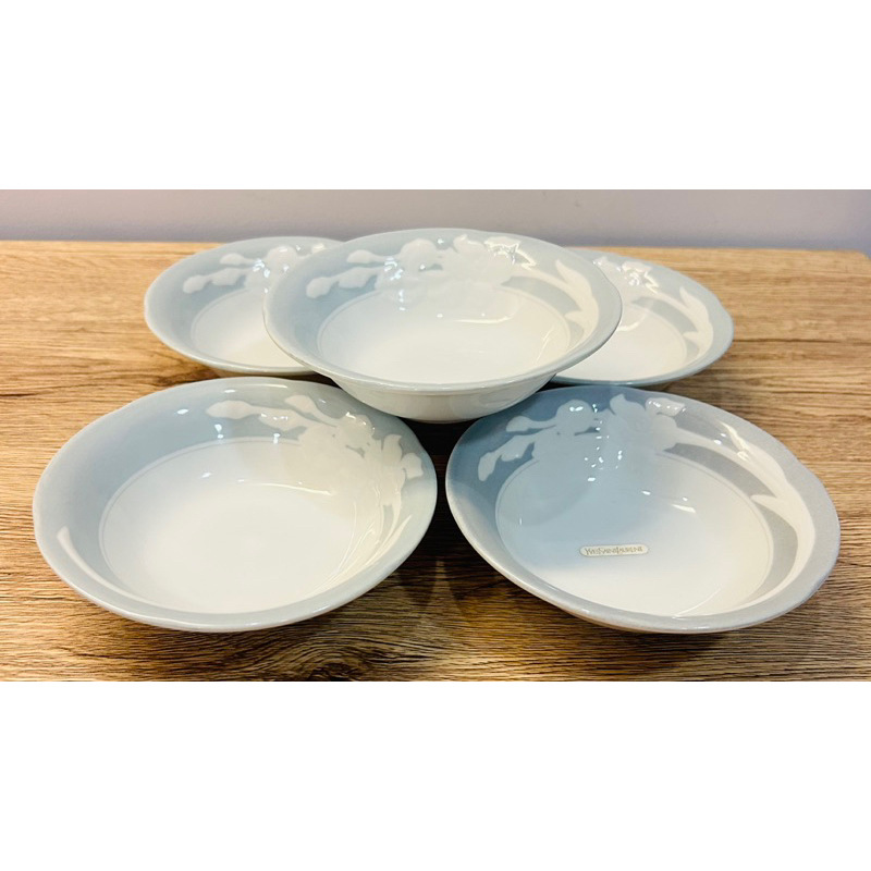 ถ้วยแกง Yves SaintLaurent (YSL)