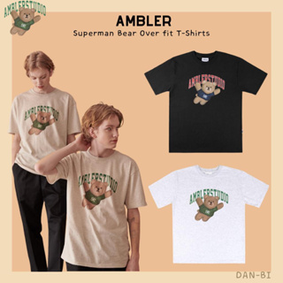 [AMBLER]  เสื้อยืดแขนสั้น พิมพ์ลาย Superman Bear Over Fits สไตล์เกาหลี สําหรับผู้ชาย และผู้หญิง เสื้อยืดผ้าฝ้ายคู่รัก