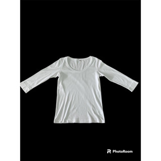 Uniqloเสื้อยืดแขนสามส่วนมือสองของแท้100%รหัส(187)