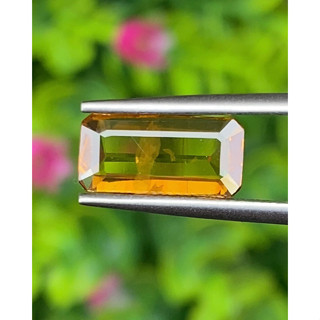 พลอย บุษราคัม Yellow Sapphire 1.47 กะรัต (Cts.) พลอยแท้ อัญมณีมงคลประจําวันเกิด เครื่องประดับพลอย