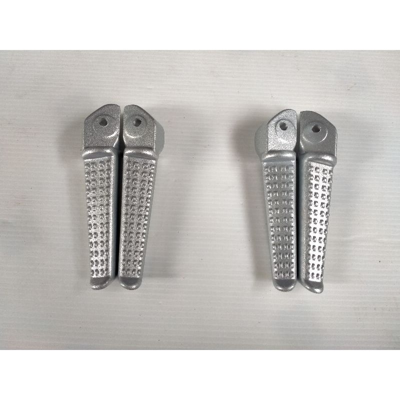 พักเท้าหลังสำหรับคนซ้อนท้าย ตรงรุ่นGpx demon 125 ,GR อะลูมิเนียมเนียน