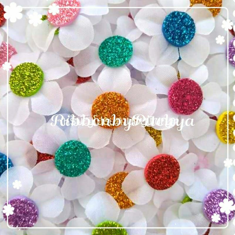 จุกลูกพลับแบบผ้า สีขาวจุดกากเพชร จำนวน 50 ชิ้น