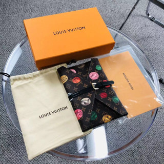 กระเป๋าดินสอสี Louis Vuitton Fornasetti Gift