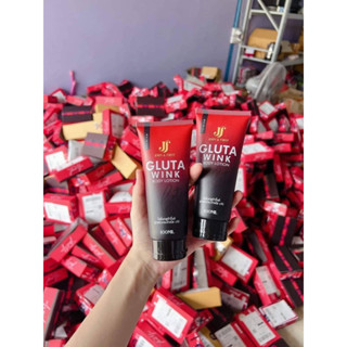 1 แถม 1 ส่งฟรี‼️ Gluta Wink พร้อมส่ง โลชั่นผิวขาว ลดรอยแตกลาย รอยด่างดำ