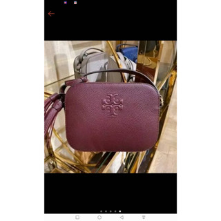 กระเป๋าสะพาย TORY BURCH THEA CAMERA BAG สีแดงหม่น Imperial Garnet