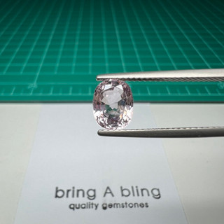 พลอย สปิเนล พม่า (Burma spinel) น้ำหนัก 2.10 ct (8.2x6.5x4.3mm) พลอยสวย มีตำหนิตามธรรมชาติไฟดี