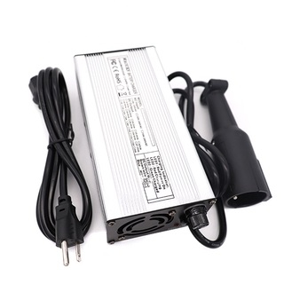 DSไพโอเนียร์recedent club car 48V6Aกอล์ฟรถชาร์จ 101828901ปลั๊ก 2DN4