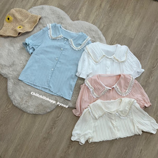 [พร้อมส่ง] เสื้อคอบัวปักมุก สีพื้นมินิมอล สไตล์เกาหลี