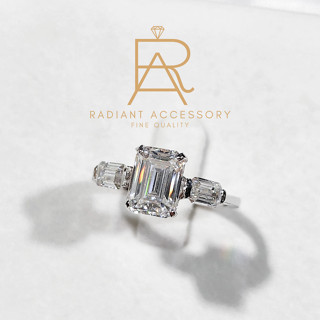 แหวนเงินแท้ชุบทองคำขาว ฝังเพชร Moissanite Emerald cut 2กะรัต