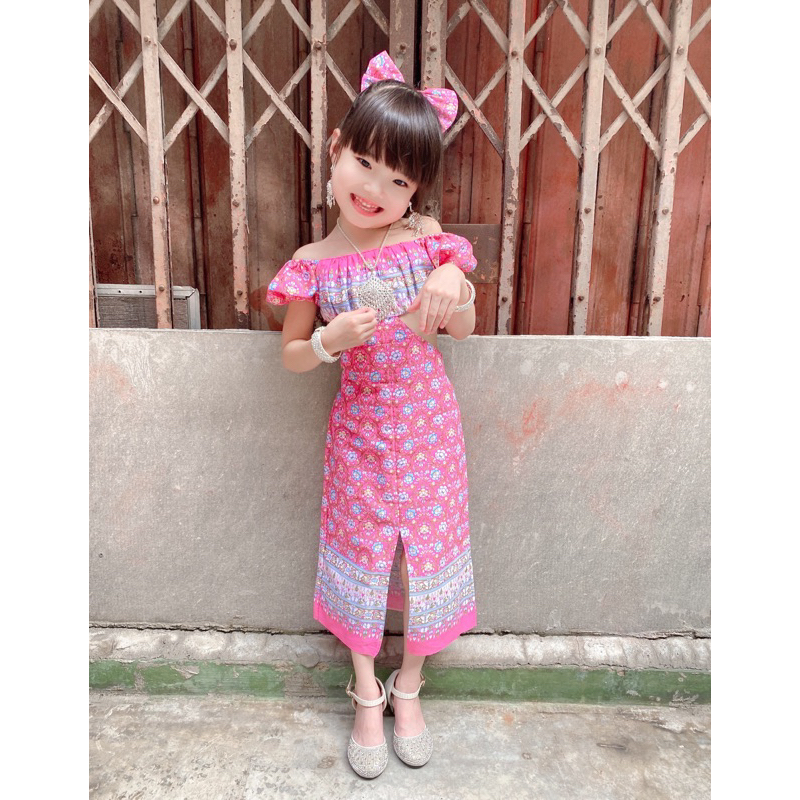 ชุดไทยไฮโซประยุกต์ลูกสาว