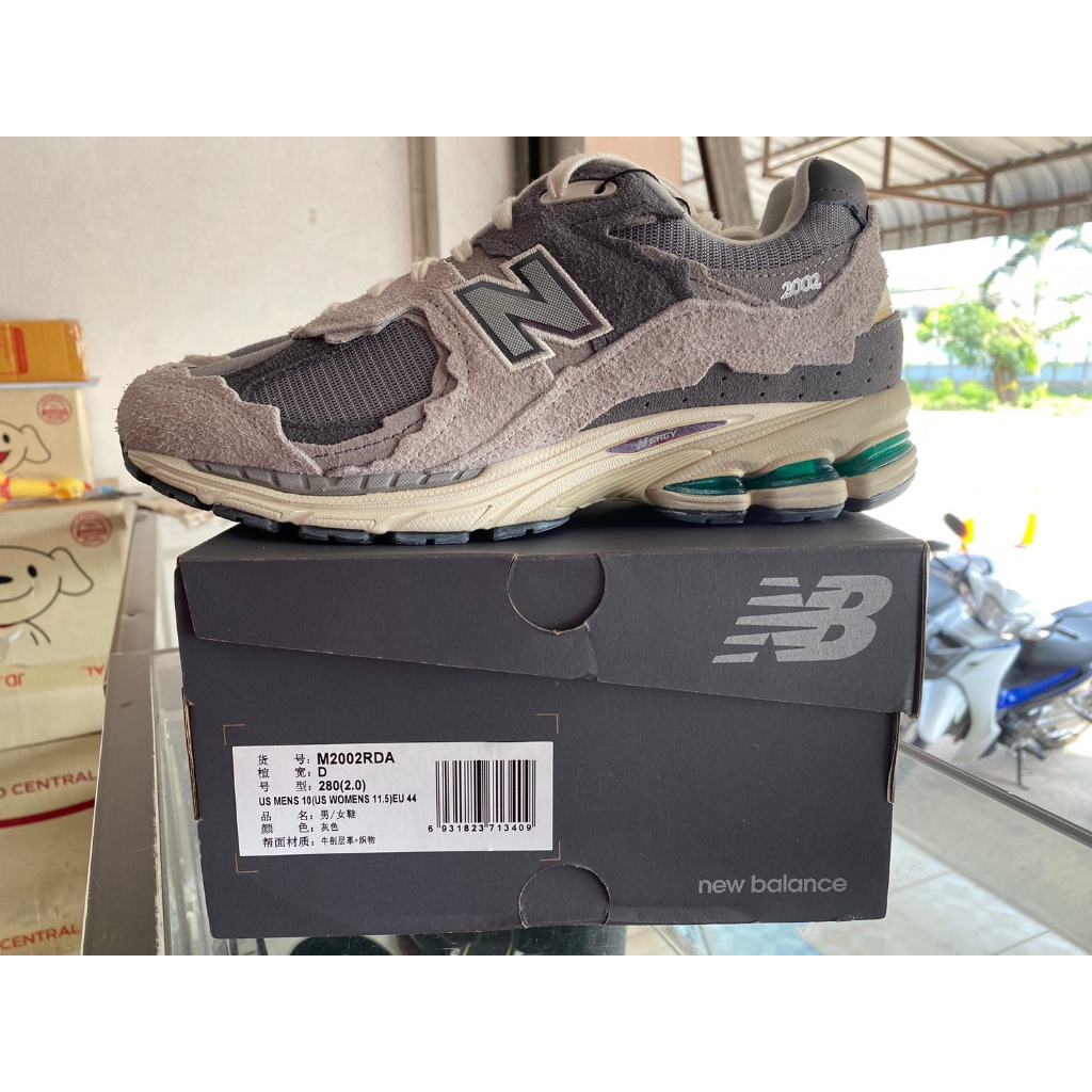 New Balance 2002R Protection Pack Rain Cloud 10US  28CM 44EU ของใหม่ พร้อมส่ง