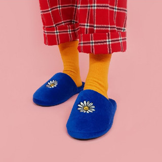 ( พร้อมส่ง ) Wiggle Wiggle Home Slippers รองเท้าเดินในบ้าน