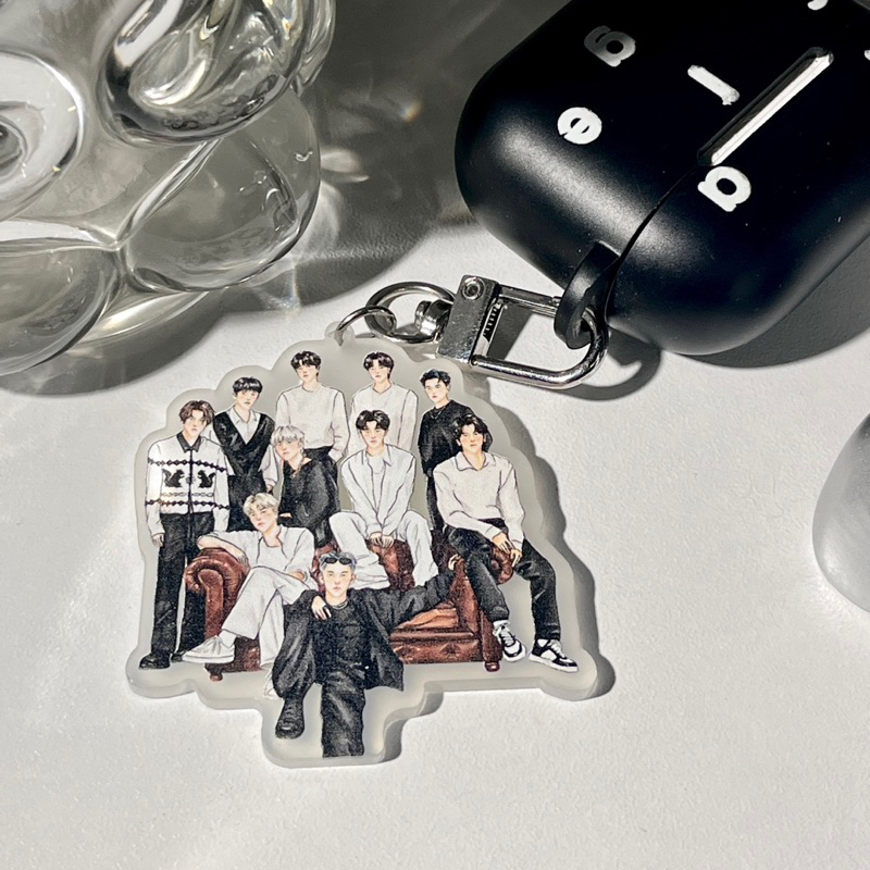 TREASURE Keyring | พวงกุญแจเทรเชอร์ 🖤✨