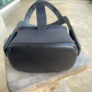 Oculus Quest VR with 2 Controllers Wireless VR 128 gb