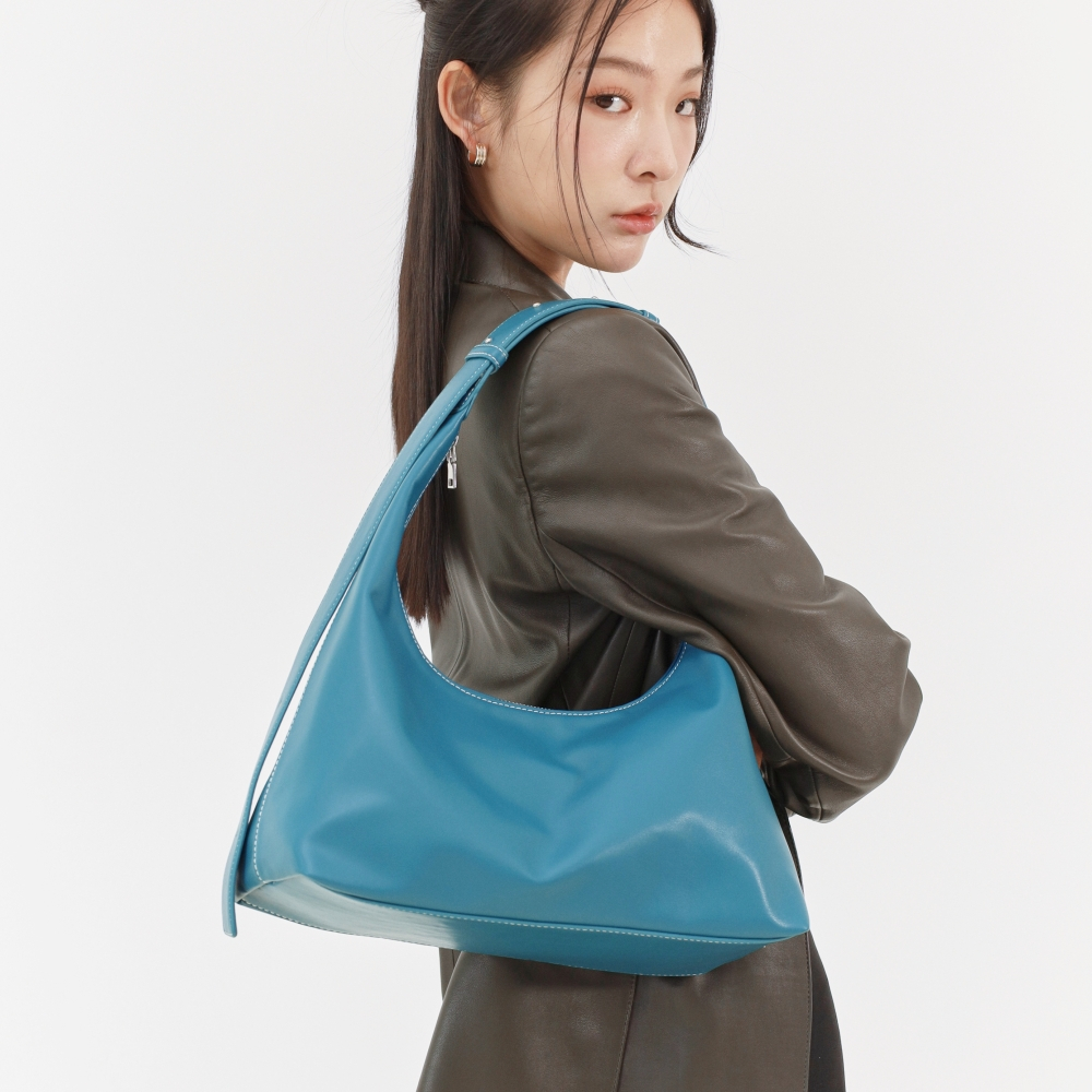 knack.bag - Hobo (L)- Classic blue (สีคลาสสิคฟ้า)