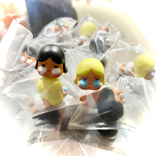 Popmart Crybaby Pop beans 1 คู่ ดำ-เหลือง