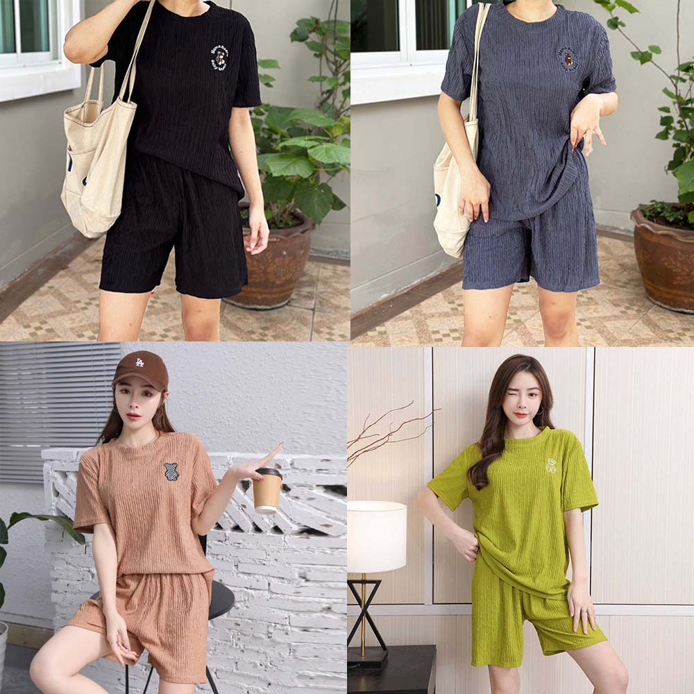 ส่งด่วน (ขาสั้น)ชุดเซทสีพื้ีนเเขนสั้นของผู้หญฺิง คอกลม ผ้าย่น ทิ้งตัวพรางหุ่น ในสบาย มีให้เลือกหลายสี