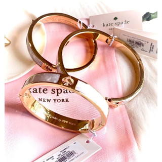 พร้อมส่ง แท้ 🇺🇸💯% New กำไล Kate Spade Hole Punch Spade Hinge Bangle มาพร้อมถุงผ้า