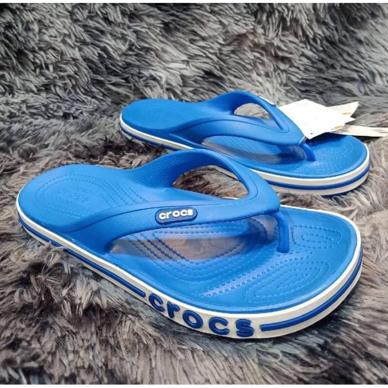 รองเท้าแตะ crocs การดูดซับแรงกระแทก, กันลื่น, ทนต่อการสึกหรอ, กันน้ำ, ระบายอากาศ, ดูดซับเหงื่อ