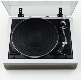 เครื่องเล่นแผ่นเสียง Onkyo Y700