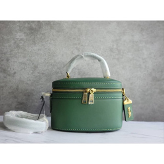 🍀🍀 Coach​ Trail​ bag Glovetanned leather