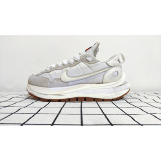 Nike Vaporwaffle sacai Sail Gum Size39/24.5Cm มือสอง