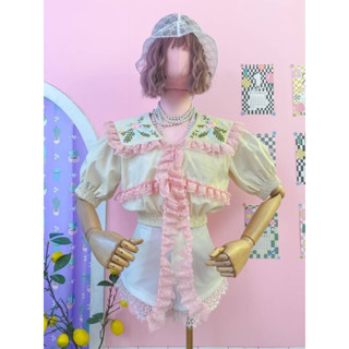 เสื้อสีครีมแต่งระบายลูกไม้เอวจั๊ม🩷สีใหม่🩷สีชมพู🩷ป้าย Chaya