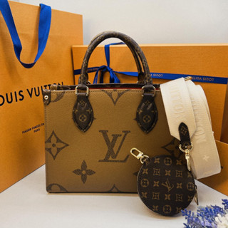 🍀🍀 Louis Vuitton Onthego PM  Strap lv