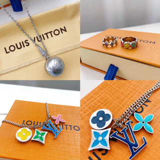 สร้อยคอ Louis Vuitton 23 1:1 มีอุปกรณ์ครบครัน