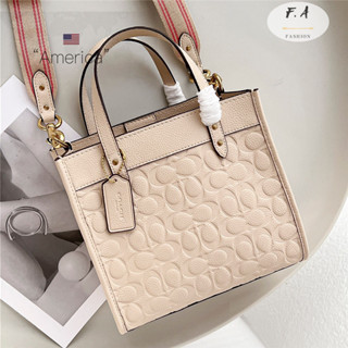 U.S OUTLET coach  FIELD 22 Embossed C LOGO Ladies Tote Bag กระเป๋าสะพาย Messenger Bag กระเป๋าช้อปปิ้งใบเล็ก C4829