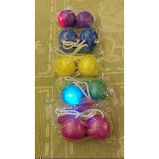 Lato Lato ball มีไฟ ลูกบอลลาโต้ ลูกบอลของเล่น ลูกบอลขนาดใหญ่ 4 cm.สินค้าพร้อมส่ง