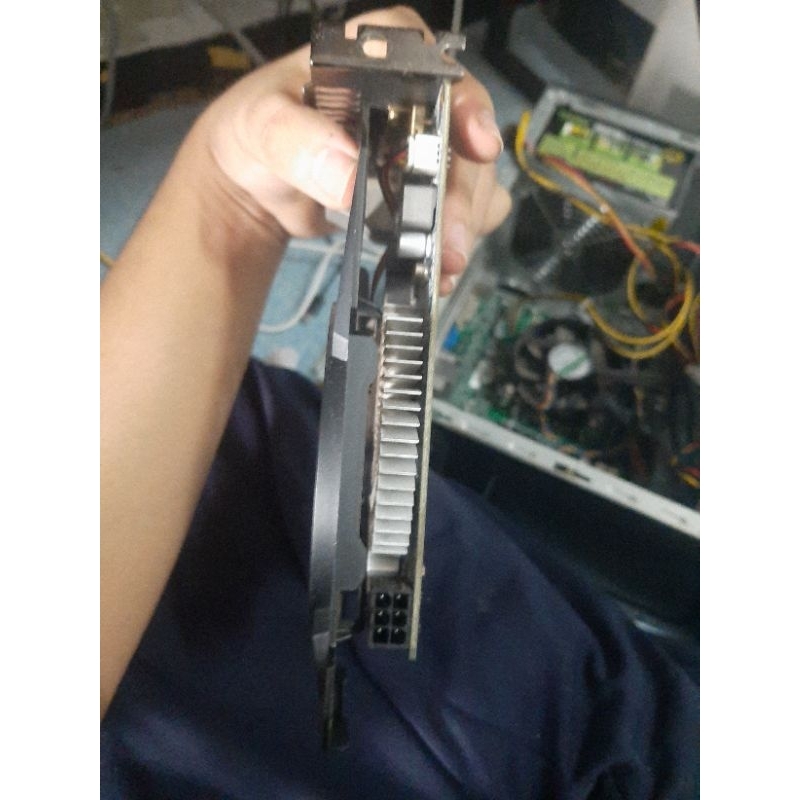gtx 750 ti 2gb ต่อไฟ 6 pin